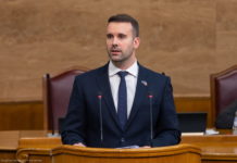 premijer Milojko Spajić, premijerski sat, izmjene ustava