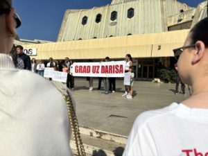 bar, protest, grad za daris, maloljetnici, napad, zakon o maloljetnicima, krivicna djela