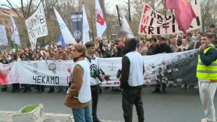 srbija, beograd, medicinski fakultet, protest, urgentni centar