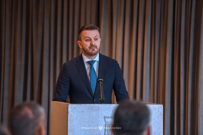 Ministarstvo javne uprave, jakov milatovic, otvorene liste