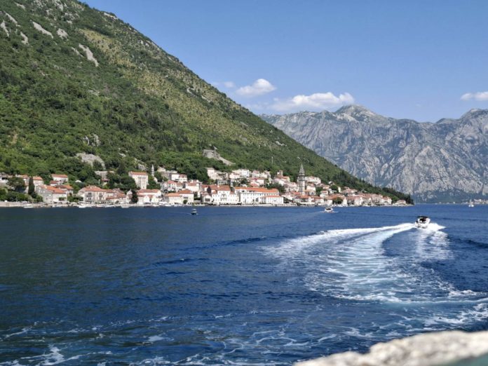 more, Perast