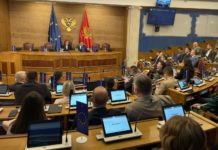 skupština, smjena, andrija mandić, dps, ura